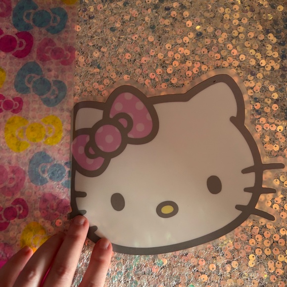 Hello Kitty Bows Folder 2 for $20 - Picture 3 of 4